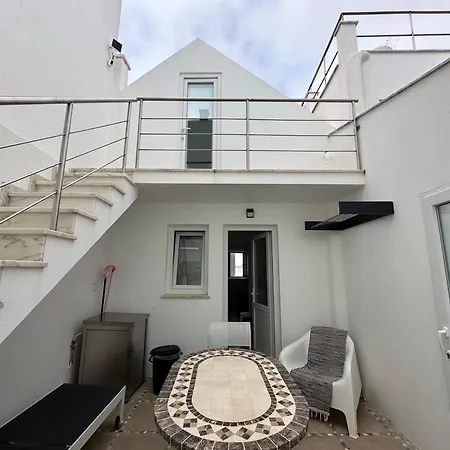 As Estrelas -trois Hebergements Au Choix Acces Independants Meme Rue - Proche Centre -calme -confort -climatises - Plages -surf- Parking Free Feriehus Peniche