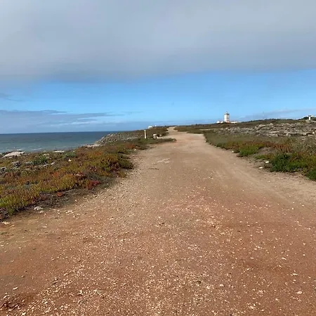 As Estrelas -trois Hebergements Au Choix Acces Independants Meme Rue - Proche Centre -calme -confort -climatises - Plages -surf- Parking Free Peniche
